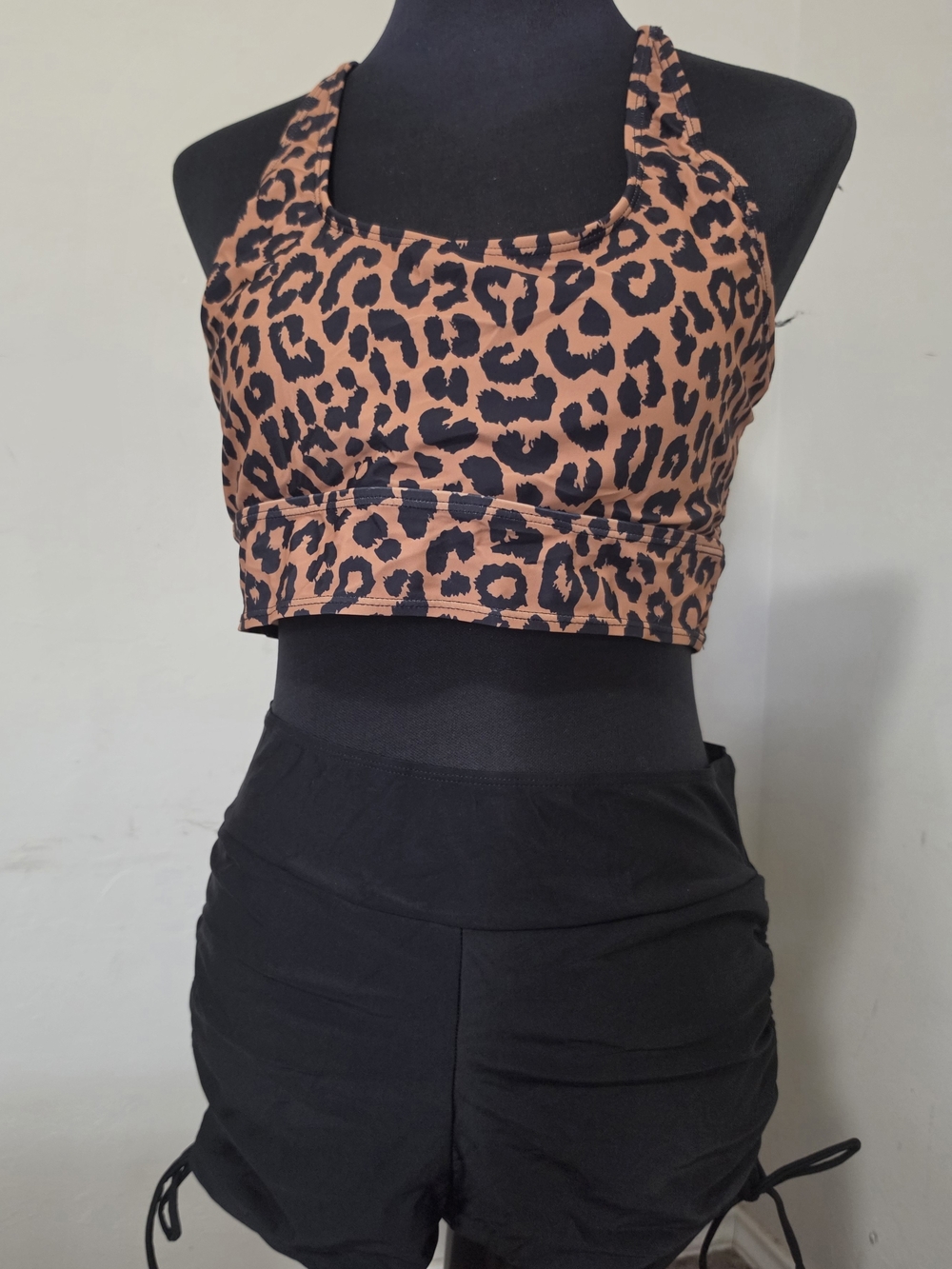 Leopard Print Crop Tank Top in Brown